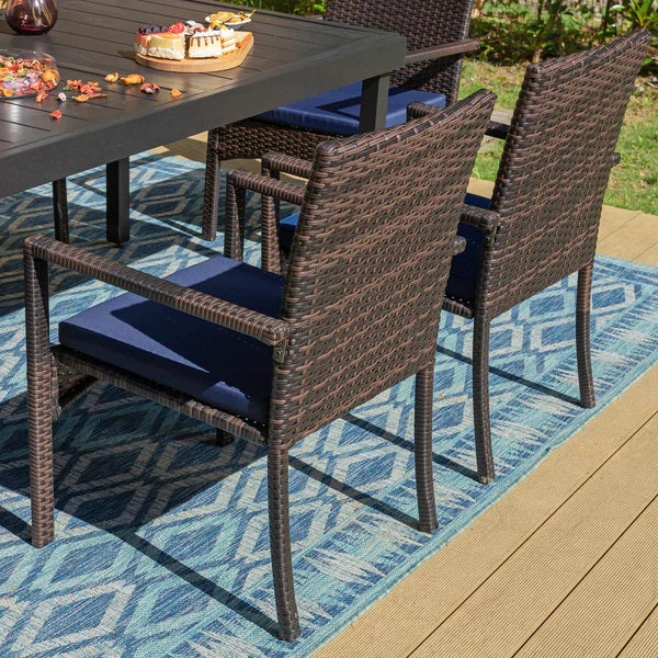 PHI VILLA 7-teiliges Terrassen-Ess-Set mit Tisch in Holzoptik und 6 Gepolsterten Stühlen aus Rattan